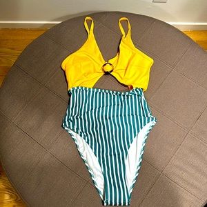 Cupshe swimsuit